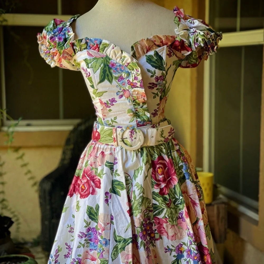 Vintage 1980’s Floral Mini Skirt, Blouse and Matching Belt